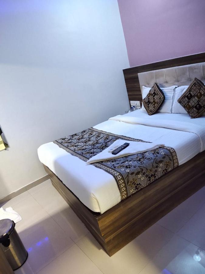 Hotel Golden Galaxy Bombaj Zewnętrze zdjęcie